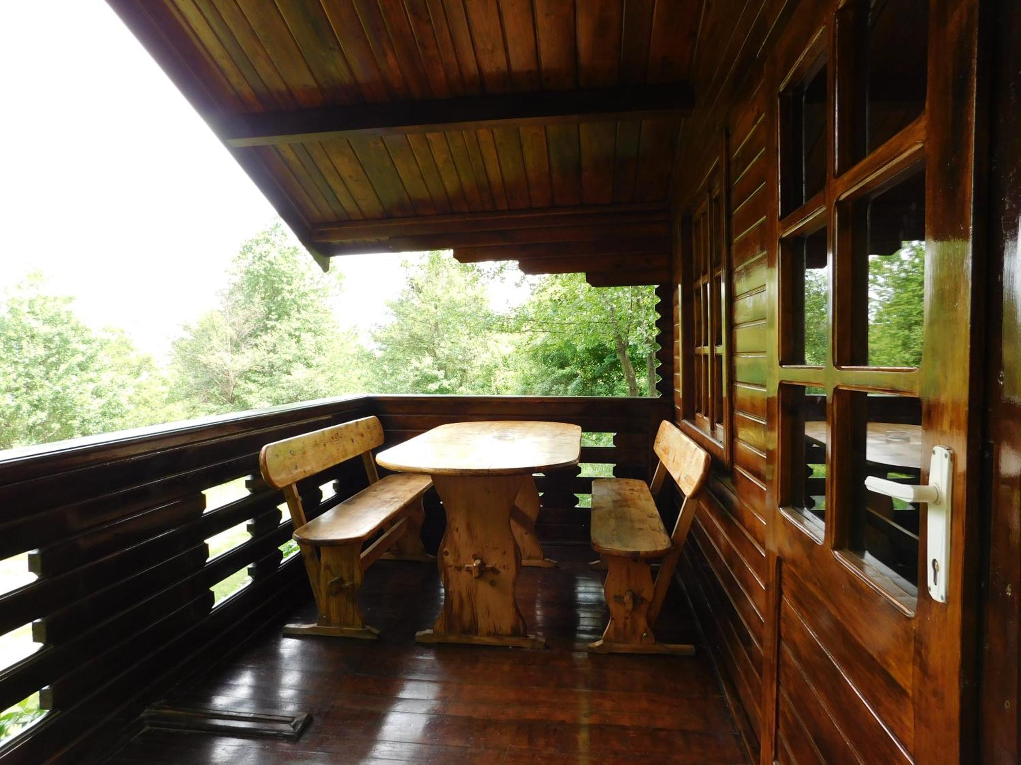Wood In The Heart Of Transylvania Lodge *